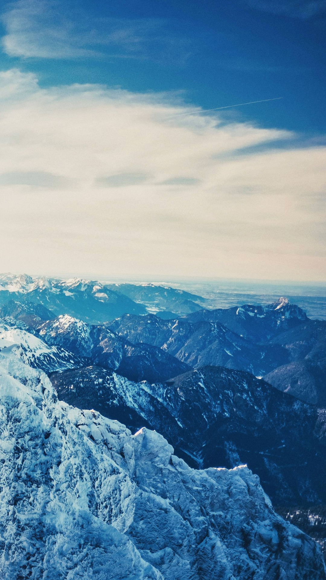 Aussicht der Zugspitze im Winter mit schnee und Eis